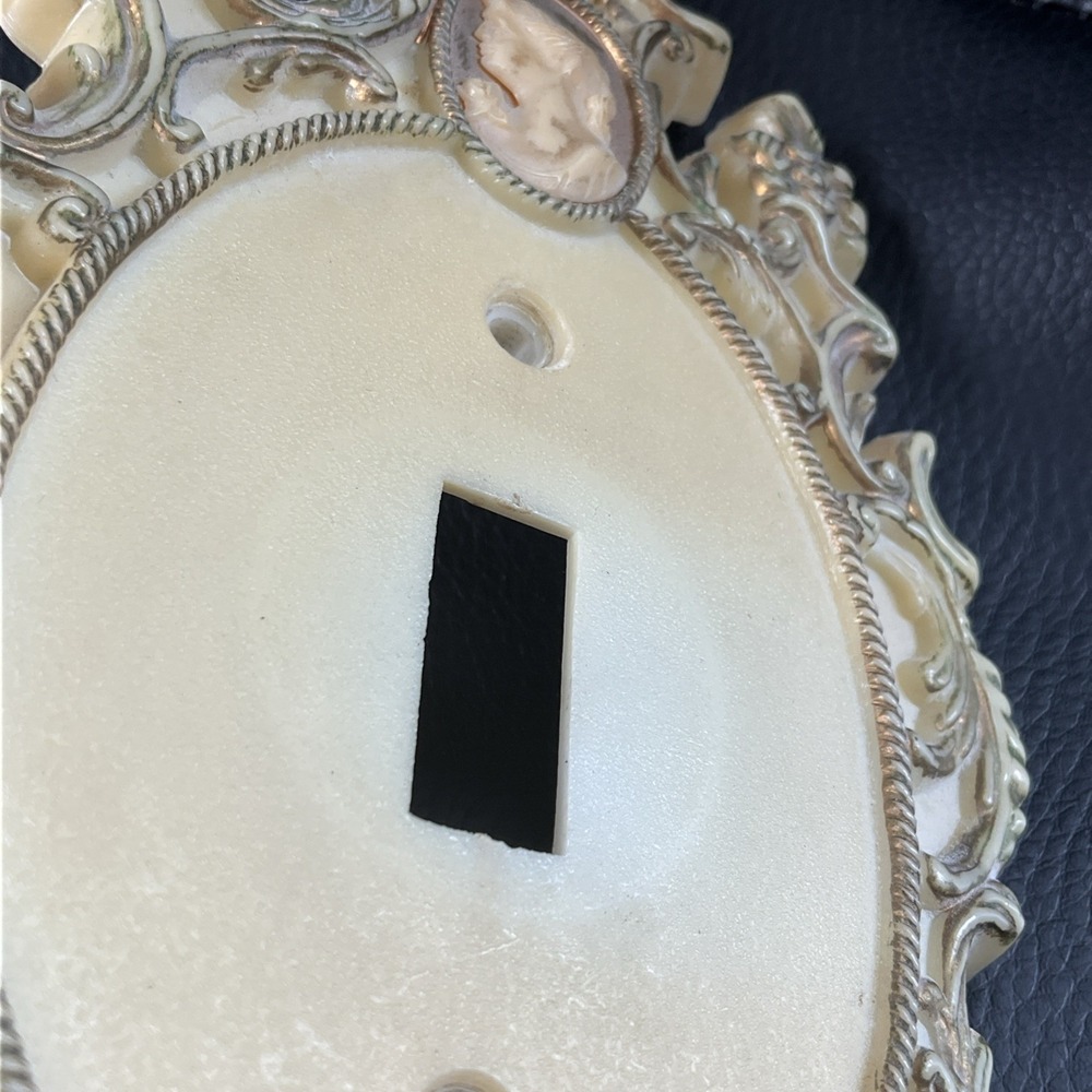 Vintage Cameo Ornate Victorian Light Switch Wall Plate Cover 6-1/4 x 4" Plastic - Picture 7 of 10